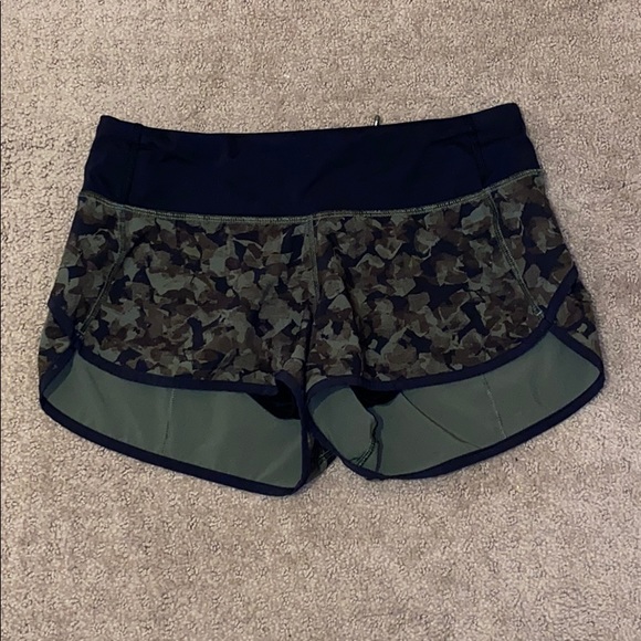 Lululemon Camouflage Speed Short - Picture 5 of 6